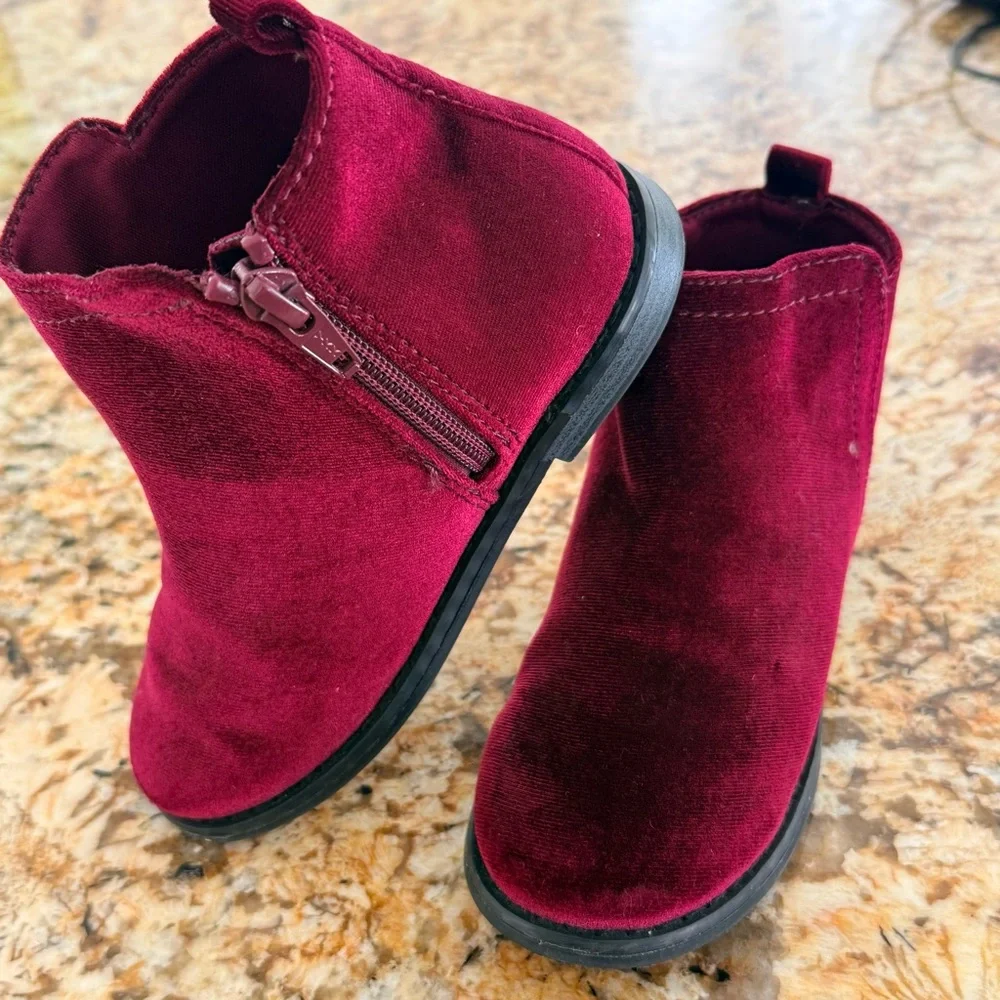 NEW GAP Kids Burgundy Velvet Ankle Boots Booties Girls Size 10 Side ZipNEW NOBOX